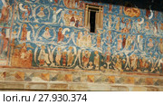 Image of frescoes of church in Sucevita Monastery on Bucovina in Romania. (2017 год). Стоковое видео, видеограф Яков Филимонов / Фотобанк Лори