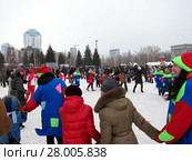 Самара. Масленица. Аниматоры развлекают детей (2012 год). Редакционное фото, фотограф Светлана Кириллова / Фотобанк Лори