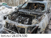 Войны за парковку. Сгоревший на парковке внедорожник Jeep (2018 год). Редакционное фото, фотограф Сайганов Александр / Фотобанк Лори