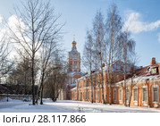 Александро-Невская лавра. Семинарский (Южный) корпус и Библиотечная башня (2018 год). Стоковое фото, фотограф Юлия Бабкина / Фотобанк Лори