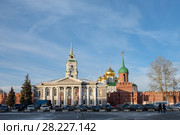 Город Тула. Весенний пейзаж с видом на Тульский кремль на фоне голубого неба (2018 год). Редакционное фото, фотограф Игорь Низов / Фотобанк Лори
