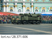 Российский самоходный зенитный ракетно-пушечный комплекс "панцирь-С1" на Генеральной репетиции военного парада в честь Дня Победы. Санкт-Петербург (2017 год). Редакционное фото, фотограф Виктор Карасев / Фотобанк Лори