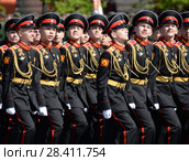 Воспитанники Тверского (Калининского) военного суворовского училища во время парада на Красной площади в честь Дня Победы (2018 год). Редакционное фото, фотограф Free Wind / Фотобанк Лори