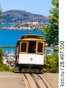 San francisco Hyde Street Cable Car Tram of the Powell-Hyde in California USA (2013 год). Стоковое фото, фотограф Tono Balaguer / Ingram Publishing / Фотобанк Лори