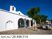 Ibiza Sant Carles de Peralta white church in Balearic Islands Spain (2013 год). Стоковое фото, фотограф Tono Balaguer / Ingram Publishing / Фотобанк Лори
