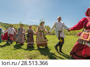 Ancient Russian rite: traditional dances. (2018 год). Редакционное фото, фотограф Jan Jack Russo Media / Фотобанк Лори