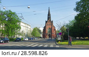 Вид на костел Яна Амоса Коменского солнечным апрельским днем. Брно, Чехия (2018 год). Редакционное видео, видеограф Виктор Карасев / Фотобанк Лори
