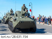 Самоходное артиллерийское орудие 2С23 НОНА-СВК на Дворцовой набережной. Санкт-Петербург (2018 год). Редакционное фото, фотограф Александр Щепин / Фотобанк Лори