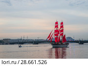 Санкт-Петербург. "Алые паруса 2018" Редакционное фото, фотограф Литвяк Игорь / Фотобанк Лори