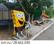 Спанч Боб - квадратные штаны. Стоянка для лошадей и пони (2018 год). Редакционное фото, фотограф Кузнецов Максим / Фотобанк Лори