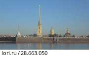 Солнечный апрельский день у Петропавловской крепости. Санкт-Петербург (2018 год). Стоковое видео, видеограф Виктор Карасев / Фотобанк Лори