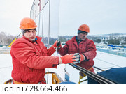 facade glass window installation. Стоковое фото, фотограф Дмитрий Калиновский / Фотобанк Лори