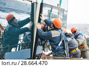 facade glass window installation. Стоковое фото, фотограф Дмитрий Калиновский / Фотобанк Лори