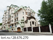 Сеченовский переулок, 2. Летний день. Москва. Россия (2018 год). Редакционное фото, фотограф E. O. / Фотобанк Лори