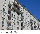 Восьмиэтажный одиннадцатиподъездный кирпичный жилой дом (1940 года постройки). Рочдельская улица, 11/5. Пресненский район. Город Москва (2018 год). Редакционное фото, фотограф lana1501 / Фотобанк Лори