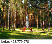 Модель ракеты, установленная на территории детского лагеря отдыха (2008 год). Редакционное фото, фотограф Светлана Кириллова / Фотобанк Лори
