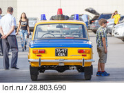 Old classic Lada car equipped for police. (2017 год). Редакционное фото, фотограф Акиньшин Владимир / Фотобанк Лори