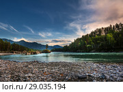 Летний вечер на реке Катунь. Горный Алтай, Южная Сибирь, Россия. Стоковое фото, фотограф Евгений Мухортов / Фотобанк Лори