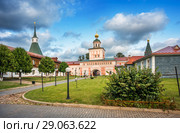 Надвратная церковь Gate Church of the Iversky Monastery (2018 год). Стоковое фото, фотограф Baturina Yuliya / Фотобанк Лори