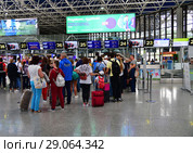 Sochi, Russia - June 6. 2018. registration on airline Pobeda in international airport Adler. Редакционное фото, фотограф Володина Ольга / Фотобанк Лори
