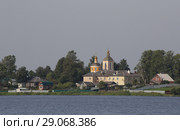 Город Бологое. Улица Кирова. Троицкая церковь (2017 год). Стоковое фото, фотограф Александр Кожевников / Фотобанк Лори