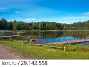 Закат над Бугровским водохранилищем. Пушкинские горы (2018 год). Редакционное фото, фотограф Марина Володько / Фотобанк Лори