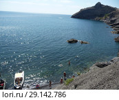 Крым, Новый Свет. Пляж в Синей (Разбойничьей) бухте (2009 год). Стоковое фото, фотограф Елена Орлова / Фотобанк Лори