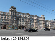Дом 26 на Кутузовском проспекте Москва (2018 год). Редакционное фото, фотограф Дмитрий Неумоин / Фотобанк Лори