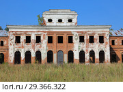 Manor Chernyshev in the village Yaropolets near Volokolamsk, Russia (2018 год). Редакционное фото, фотограф Алексей Кузнецов / Фотобанк Лори