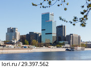 MOSCOW, RUSSIA - May 4, 2017: World Trade Center and Hotel Crowne Plaz in Moscow. Редакционное фото, фотограф Николай Чутчиков / Фотобанк Лори