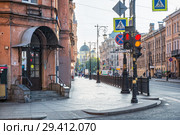 На улице Пестеля в Санкт-Петербурге. on Pestel Street in St. Petersburg (2018 год). Редакционное фото, фотограф Baturina Yuliya / Фотобанк Лори