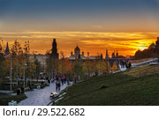 The Cathedral of Christ the Savior and the Kremlin towers - the view from the Charge (2018 год). Редакционное фото, фотограф Юрий Шурчков / Фотобанк Лори
