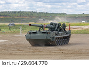 Самоходная 203мм пушка 2С7М "Малка" на полигоне Алабино, московской области. Международный военно-технический форум "Армия-2018" Редакционное фото, фотограф Игорь Долгов / Фотобанк Лори