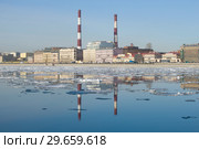 Вид на Синопскую набережную солнечным апрельским днем. Санкт-Петербург, Россия (2018 год). Стоковое фото, фотограф Виктор Карасев / Фотобанк Лори