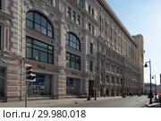 Москва,  здание на Мясницкой улице, на первом этаже находится магазин "Библио-Глобус" (2017 год). Редакционное фото, фотограф Дмитрий Неумоин / Фотобанк Лори