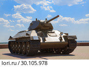Легендарный танк Т-34 возле музея-заповедника "Сталинградская битва" (2017 год). Редакционное фото, фотограф Иван Карпов / Фотобанк Лори