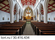 The interior of the nave of St Matthew's Church. Sheffield. South Yorkshire. England (2009 год). Редакционное фото, фотограф Сергей Пристяжнюк (Serg Zastavkin) / Фотобанк Лори