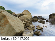 Вечер на берегу Черного моря. Детский пляж в городе Алупка, Крым, Россия (2018 год). Стоковое фото, фотограф Наталья Гармашева / Фотобанк Лори