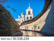 Захаб в Псковском кремле. Zakhab  in the Pskov Kremlin (2019 год). Редакционное фото, фотограф Baturina Yuliya / Фотобанк Лори