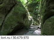 Дантово ущелье. Горячий ключ. Краснодарский край (2019 год). Стоковое фото, фотограф Марина Володько / Фотобанк Лори