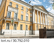 Городская усадьба Дурасовых (дом Дурасовых). Покровский бульвар, дом 11. Москва. Россия (2019 год). Редакционное фото, фотограф E. O. / Фотобанк Лори