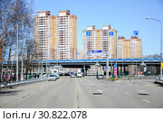 Жилые дома на 9-й линии 4-го Б микрорайона в районе Северный, Дмитровское шоссе (2019 год). Редакционное фото, фотограф Алёшина Оксана / Фотобанк Лори