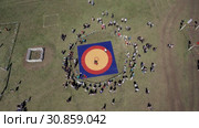 Народные гуляния в Башкирии - сабантуй - праздник плуга. Folk festivals in Bashkiria - Sabantuy - the holiday of the plow. Aerial view. Стоковое видео, видеограф Евгений Романов / Фотобанк Лори