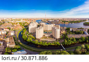 SAINT-PETERSBURG, RUSSIA - June 3, 2019: Beautiful aerial top view at new elite residential complex "Riverside" on the Ushakovskaya embankment on the banks of the Bolshaya Nevka river. View from drone. Стоковое фото, фотограф Алексей Ширманов / Фотобанк Лори