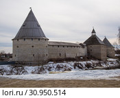 Староладожская крепость в конце зимы, город Старая Ладога (2019 год). Редакционное фото, фотограф Вячеслав Палес / Фотобанк Лори
