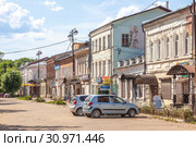 Вышний Волочек. Улица Ванчакова линия. Городской пейзаж (2019 год). Редакционное фото, фотограф Parmenov Pavel / Фотобанк Лори