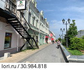 Исторические здания на улице Фокина по четной стороне. Владивосток, Россия (2019 год). Редакционное фото, фотограф Овчинникова Ирина / Фотобанк Лори