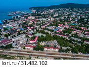 Туапсе, вид сверху на центральную часть города и железнодорожный вокзал (2019 год). Стоковое фото, фотограф glokaya_kuzdra / Фотобанк Лори