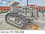 Трактор «Сталинец-60» (С-60). На открытой площадке музея военной техники «Боевая слава Урала». Верхняя Пышма. Свердловская область (2019 год). Редакционное фото, фотограф Сергей Афанасьев / Фотобанк Лори