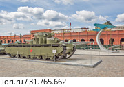 Т-35 — тяжёлый танк 30-х годов. Единственный в мире пятибашенный танк. На открытой площадке музея военной техники «Боевая слава Урала». Верхняя Пышма. Свердловская область (2019 год). Редакционное фото, фотограф Сергей Афанасьев / Фотобанк Лори